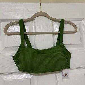 NWT Shade and Shore Bikini Top Size 34C
